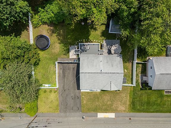 5th image of 64 Nashoba Dr