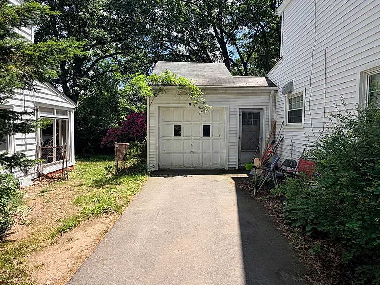 75 Stimson Rd — Photo 37
