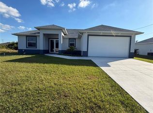 2923 22nd St SW, Lehigh Acres, FL 33976