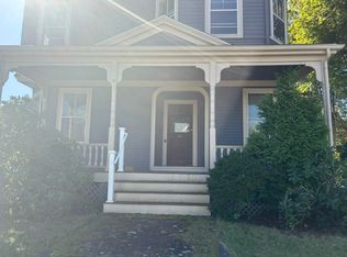 82 Pleasant St, Woburn, MA 01801