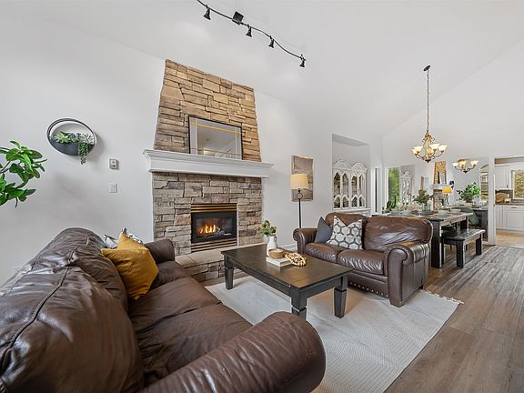 5th image of 10519 Slatford St
