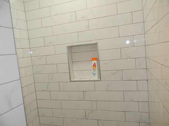 3rd image of 1203 W Stewart Ave