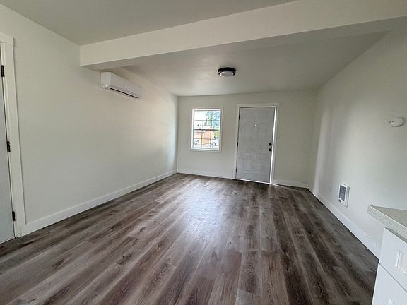4th image of 236 SE 139th Ave APT D