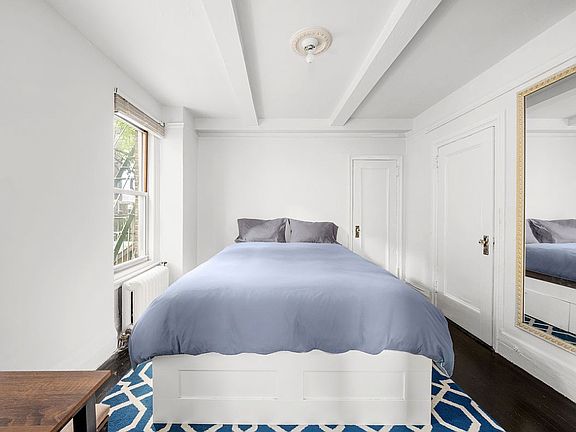 5th image of 325 W 45th St #312