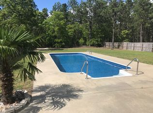 203 Fallingleaf Dr, Raeford, NC 28376