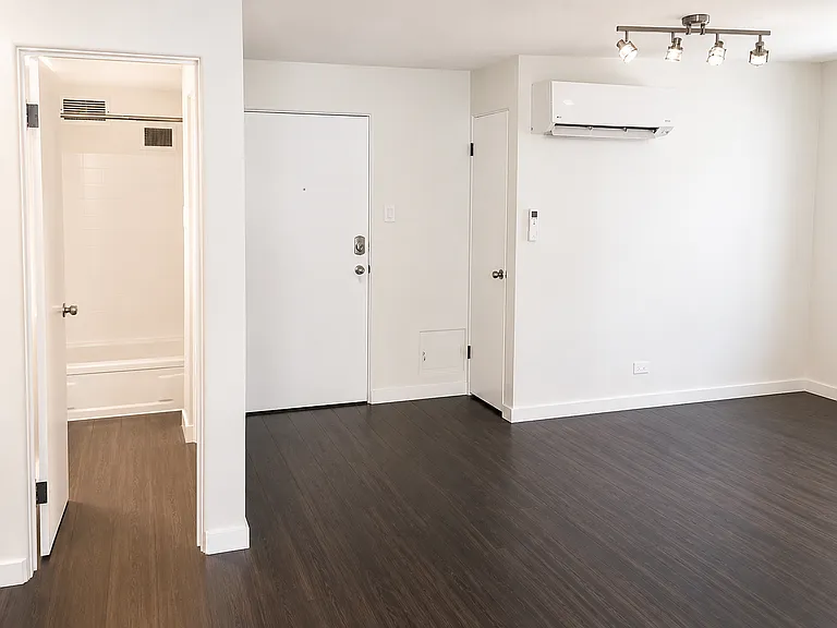 2900 N Lowell Blvd #1 — Photo 14