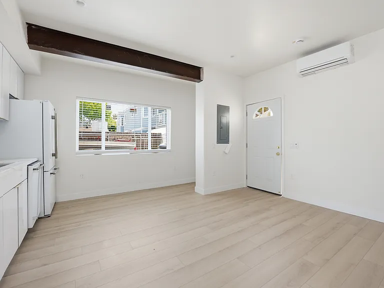 4021 Lamont St #13 — Photo 4