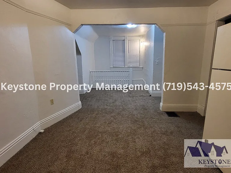 $400 Off Move In Special! Centrally Located 2nd Floor Apartment with 1 Bedroom/1 Bathroom - $800/... — Photo 7