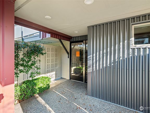 5th image of 1250 Taylor Avenue N #405