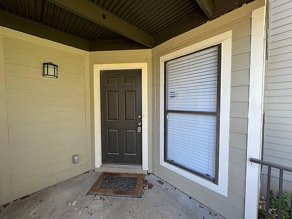 3rd image of 10616 Mellow Mdws APT 6D