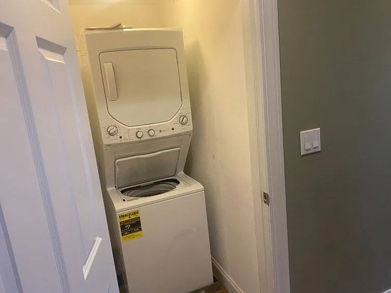 4-6 Sheridan Ave #2A — Photo 12