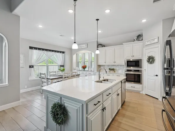 2806 Byrd Ranch Rd, Midlothian, TX 76065