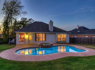 201 Kings Point St, Montgomery, TX 77356