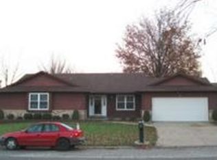 18 Long Branch Ct, Saint Peters, MO