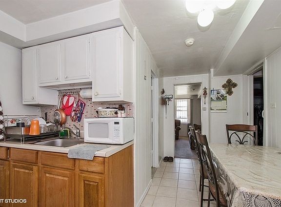 3rd image of 3110 W Hood Ave