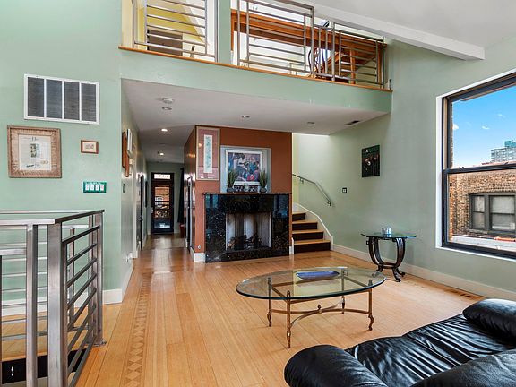 4th image of 5835 N Winthrop Ave