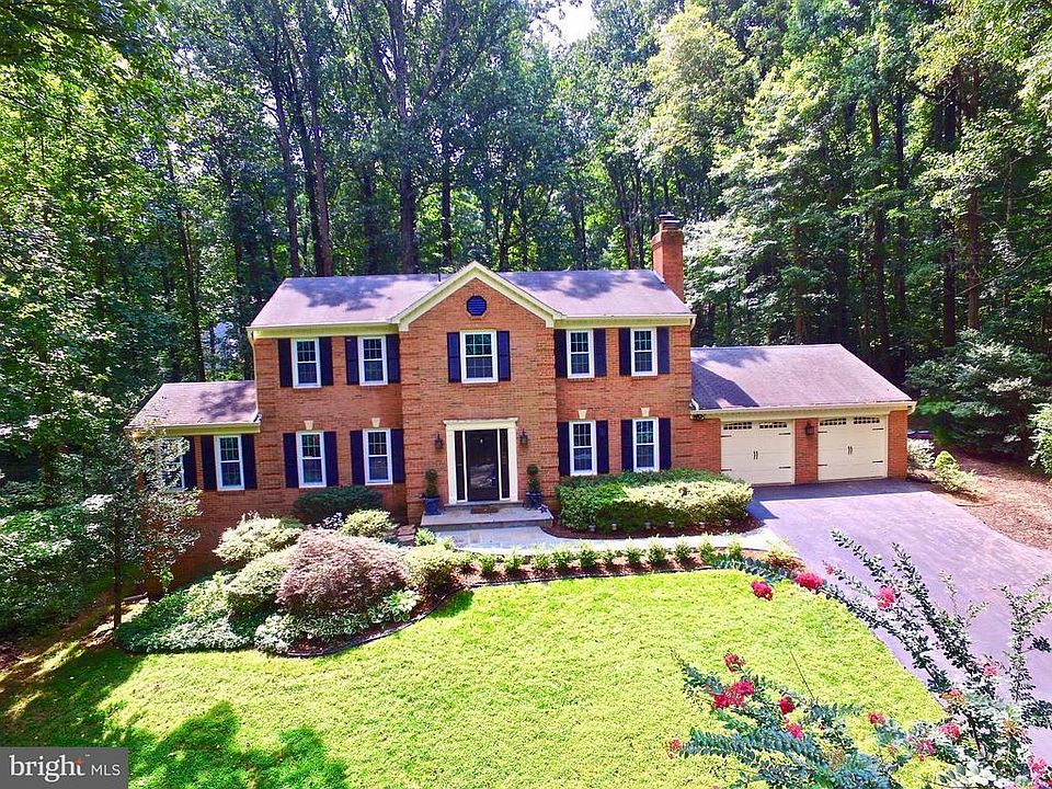 1st image of 11121 Clara Barton Dr