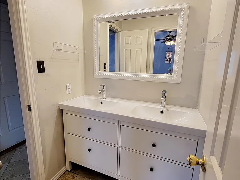 230 McCarley Pl — Photo 10
