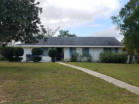 2nd image of 600 Hillside Cir