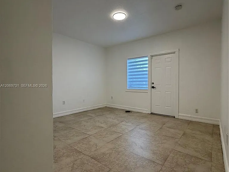 22727 SW 125th Ave #B — Photo 7