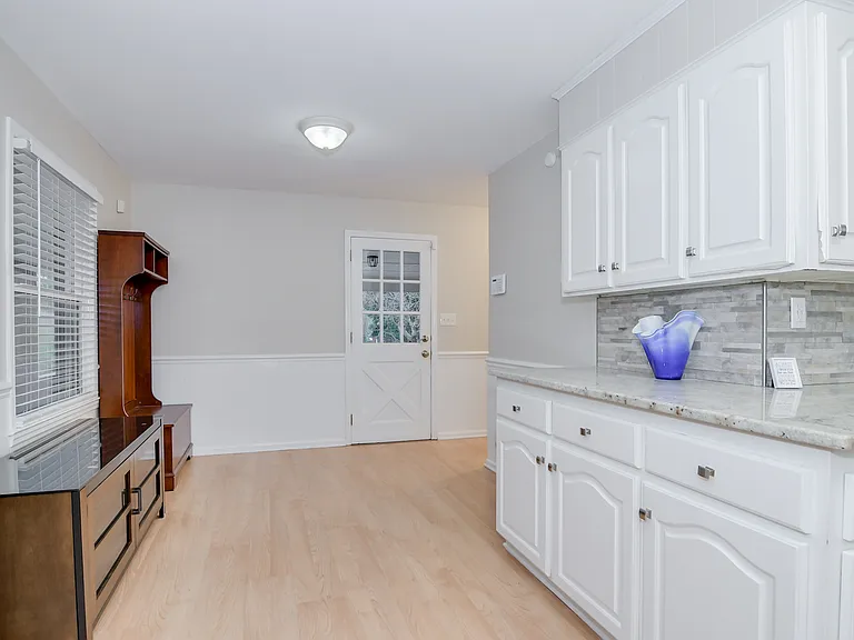 2415 Apricot Ln — Photo 15