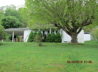 526 Swords Creek Rd, Honaker, VA 24260
