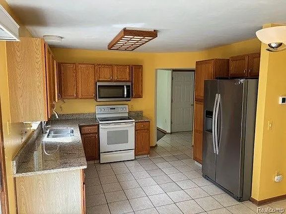 3rd image of 4210 Sunburst Ave