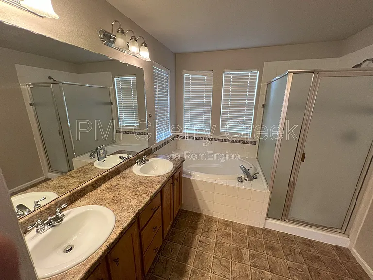 5420 Heatherton Ln — Photo 22
