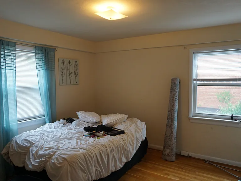 3425 Kensington Avenue — Photo 46