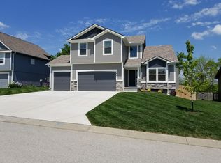 1904 Curtis Dr, Greenwood, MO 64034