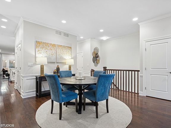 5th image of 2731 N Wilton Ave Unit 1