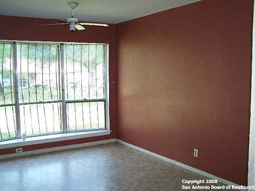 3rd image of 8727 CAPE VALLEY DR
