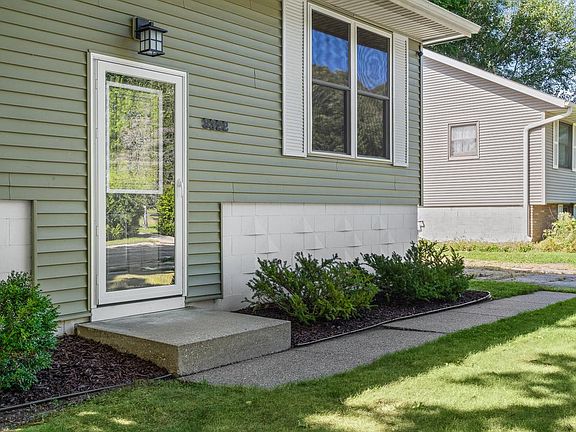 3rd image of 3322 Elm DRIVE
