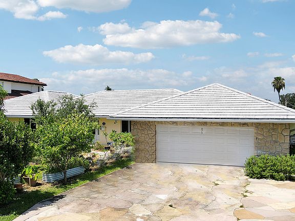 2nd image of 879 Country Club Drive