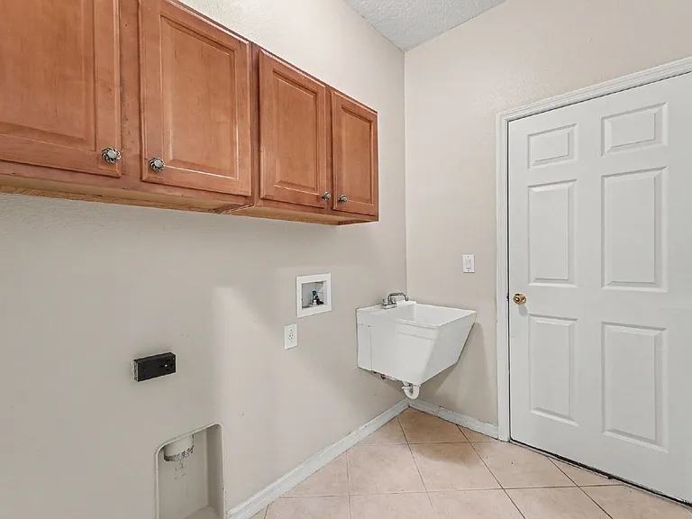 2056 Clapper Trl — Photo 24