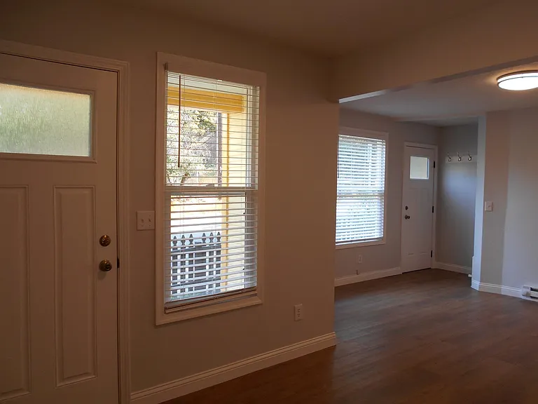 17 N Cedar St — Photo 6