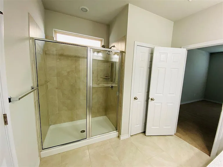 708 Aliso Trl — Photo 8