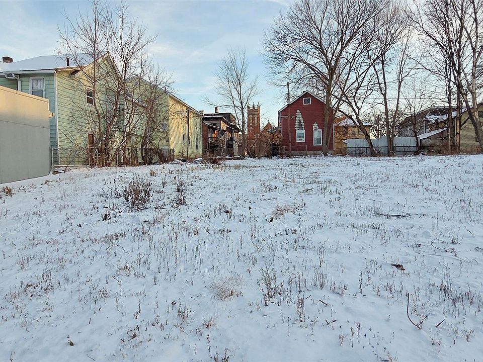 1st image of 126 Henry St