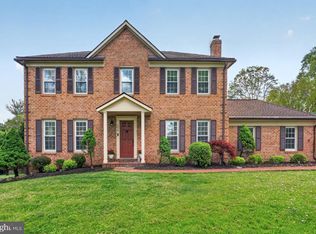 2935 Miller Heights Rd, Oakton, VA 22124