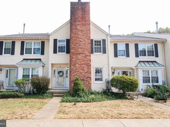 92 Liberty Dr, Langhorne, PA 19047