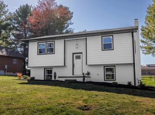 705 Randolph Ave, Waynesboro, VA 22980