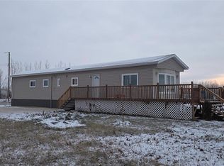 87 Maple St, Gimli, MB R0C1B1