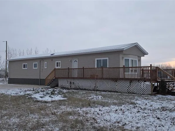 87 Maple St, Gimli, MB R0C 1B1