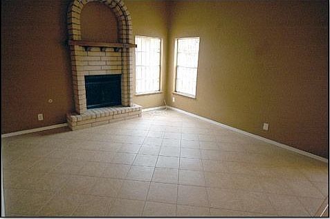 4th image of 4721 Maureen Cir