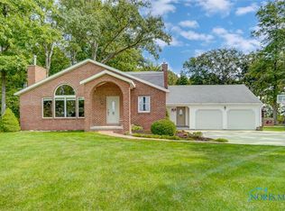 20640 Green Rd, Bowling Green, OH 43402