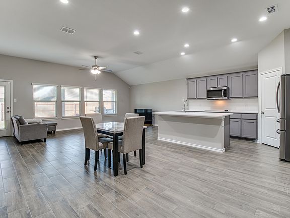 4th image of 11441 Silver Queen Dr