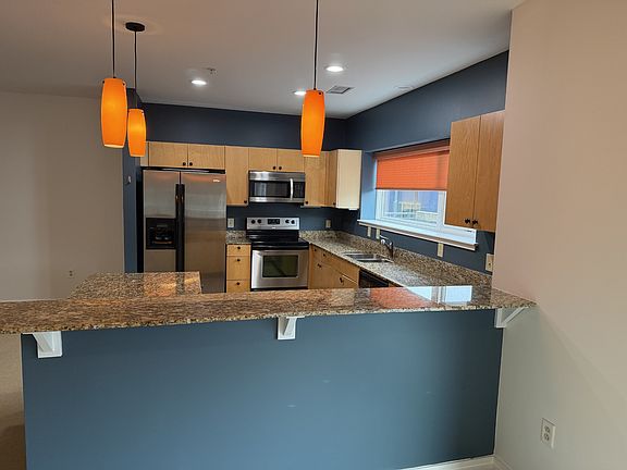 3rd image of 1101 18th Ave S APT 206