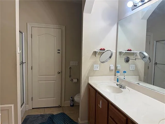 2 bed, 2.0 bath, 1300 sqft, $1,450 — Photo 4