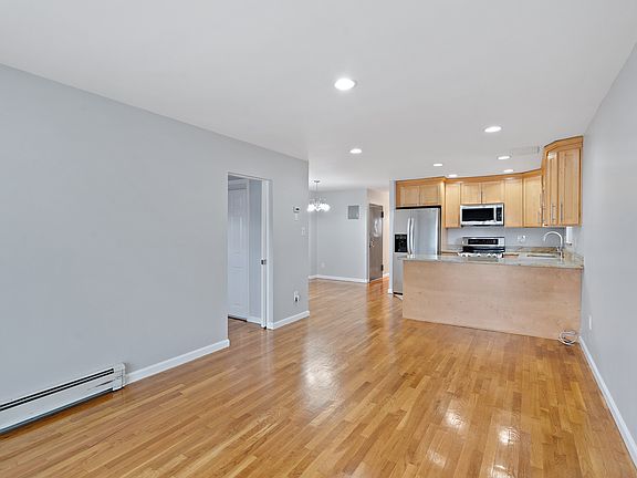 5th image of 3230 Johnson Ave #3