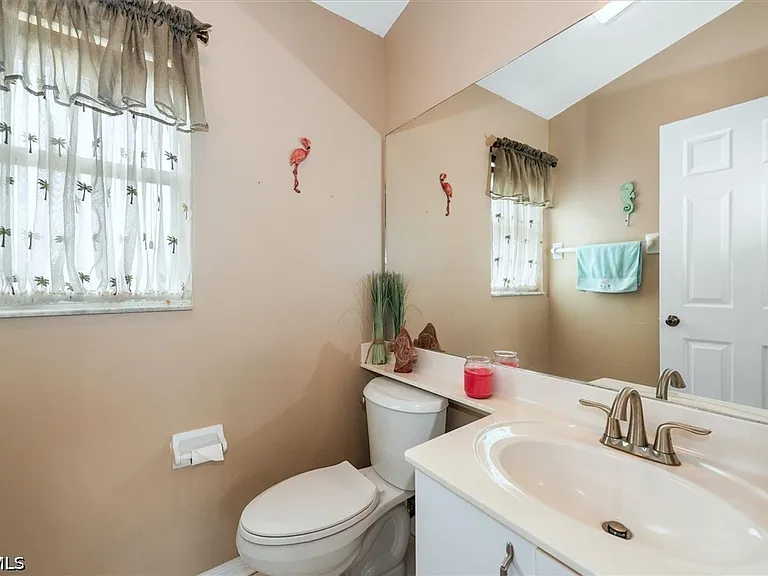 9241 Bramble Ct — Photo 29